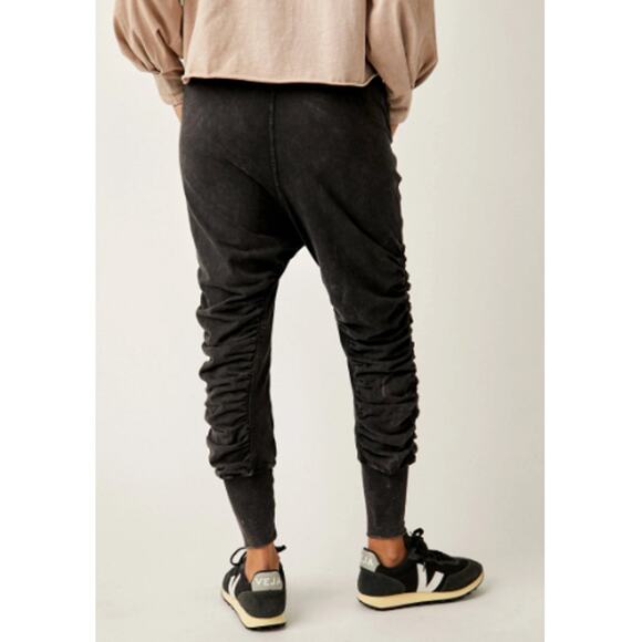 Free People Movement Rematch Heathered Black Scrunched Joggers Women Sz S - Picture 5 of 12